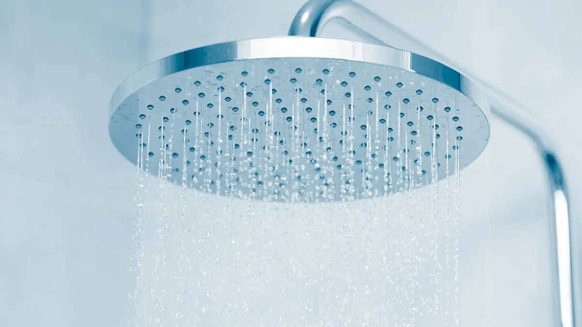 ¿Cuánto cuesta cambiar la bañera por un plato de ducha en 2026?